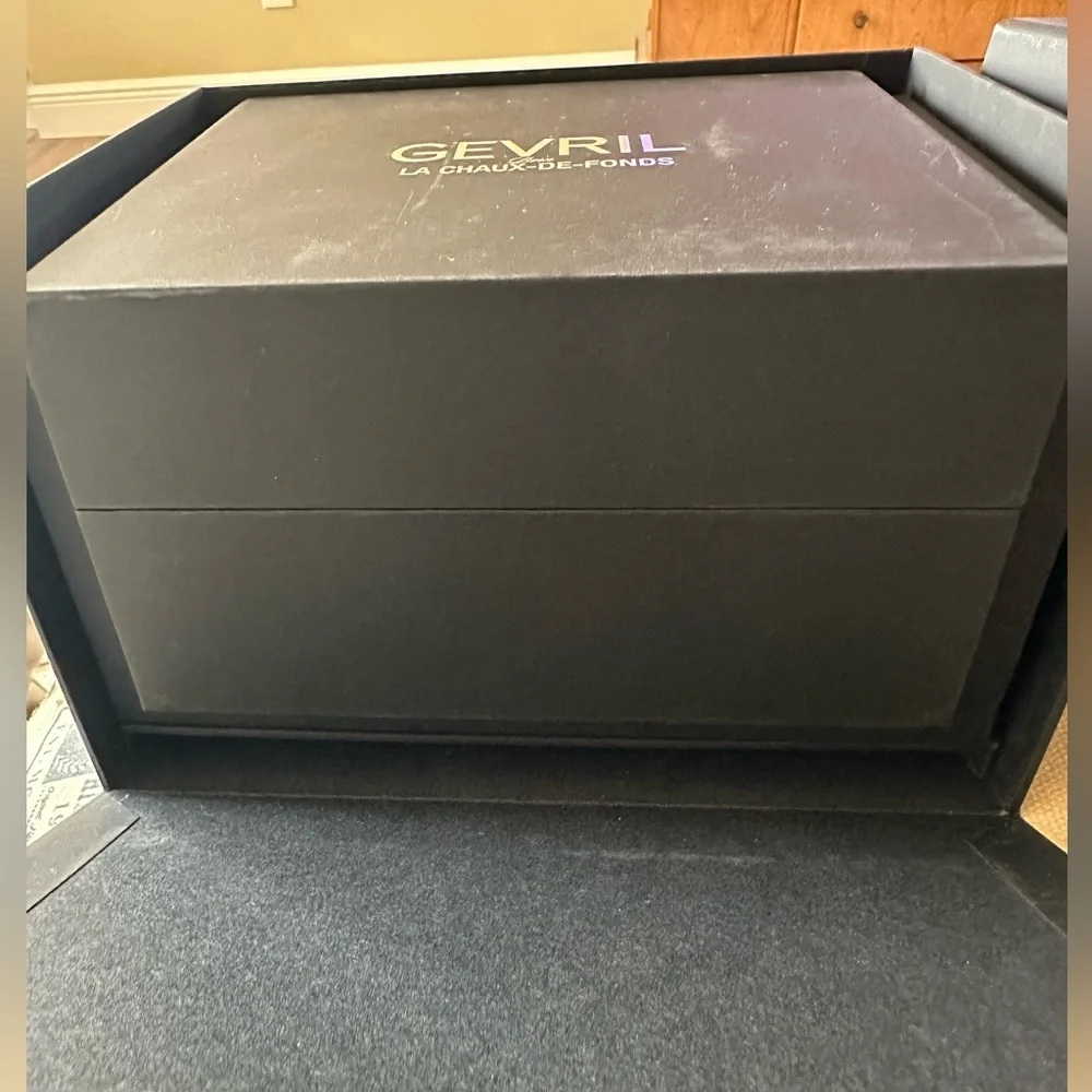 Gevril Men’s Watch Box for Storage or Display. Empty. Gevril Group - Picture 3 of 7